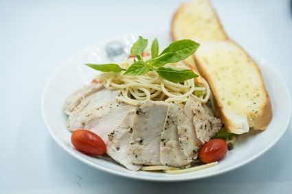 Aglio E Olio With Chicken & Green Pesto